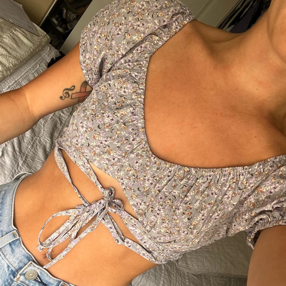 Tillys top